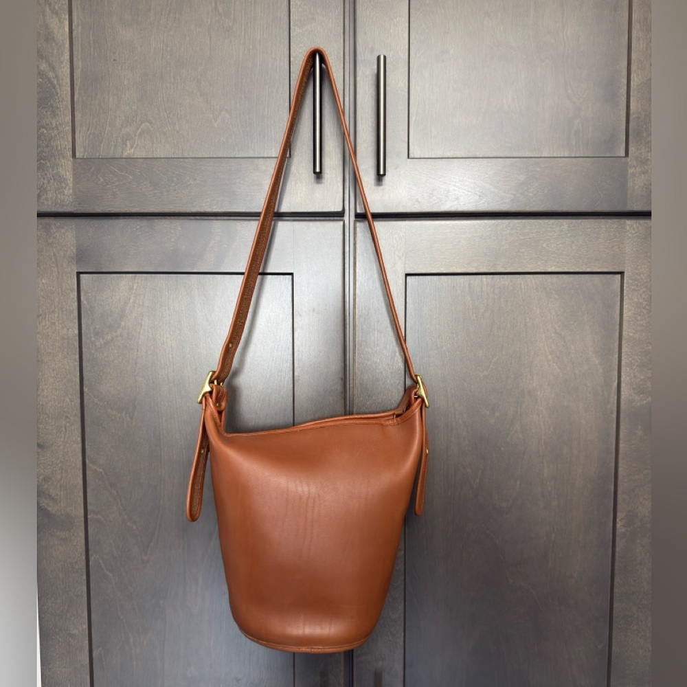 Coach Helen's Legacy Duffle
Sac #9953 British Tan